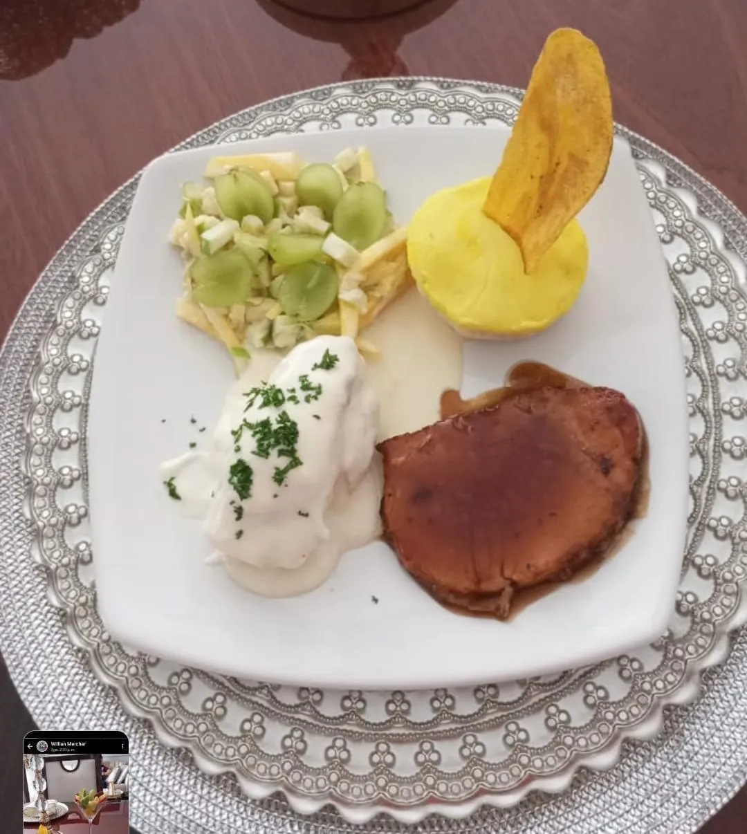 Comida para eventos: Plato de carne y puré